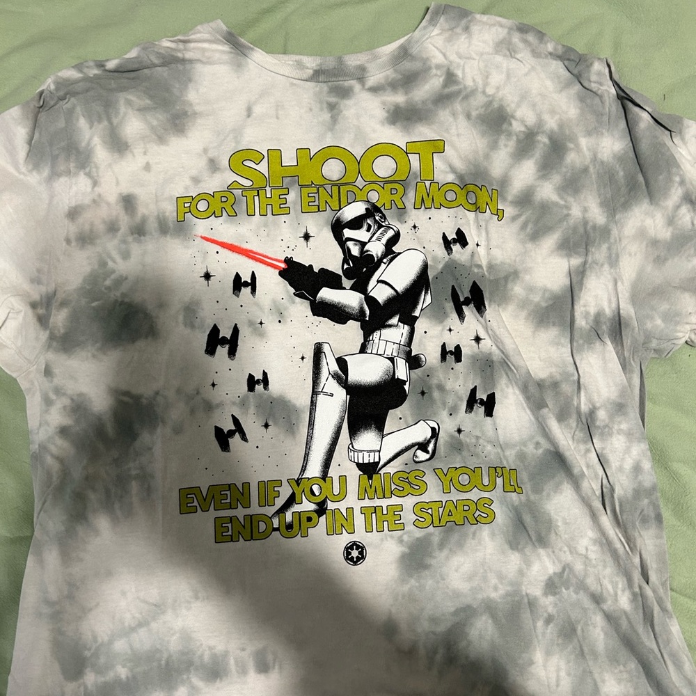 Men’s graphic tee